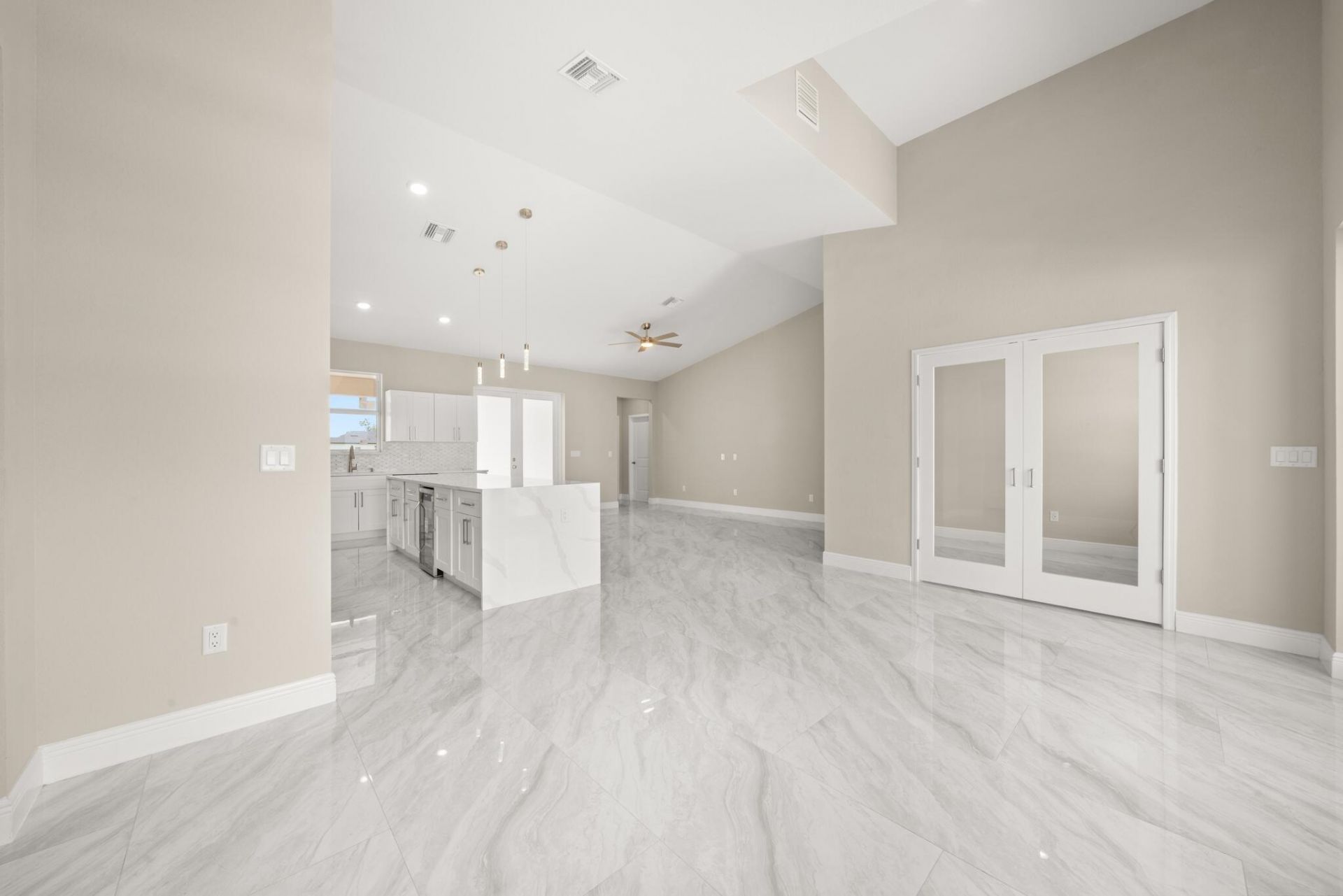 525 Glen Mar Circle, Sebring, FL 33876 Photo