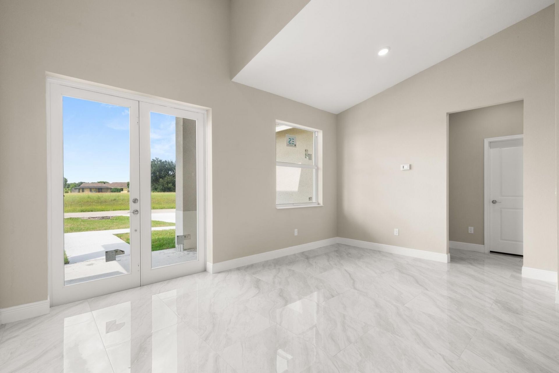 525 Glen Mar Circle, Sebring, FL 33876 Photo