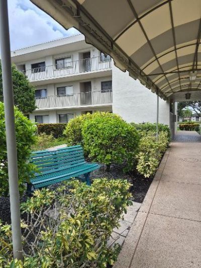 5574 Witney Drive, Unit 206, Delray Beach, FL 33484 Photo