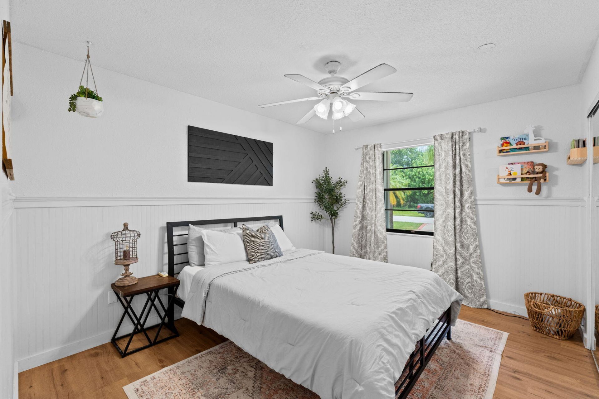 1292 SE Mendavia Avenue, Port Saint Lucie, FL 34952 Photo