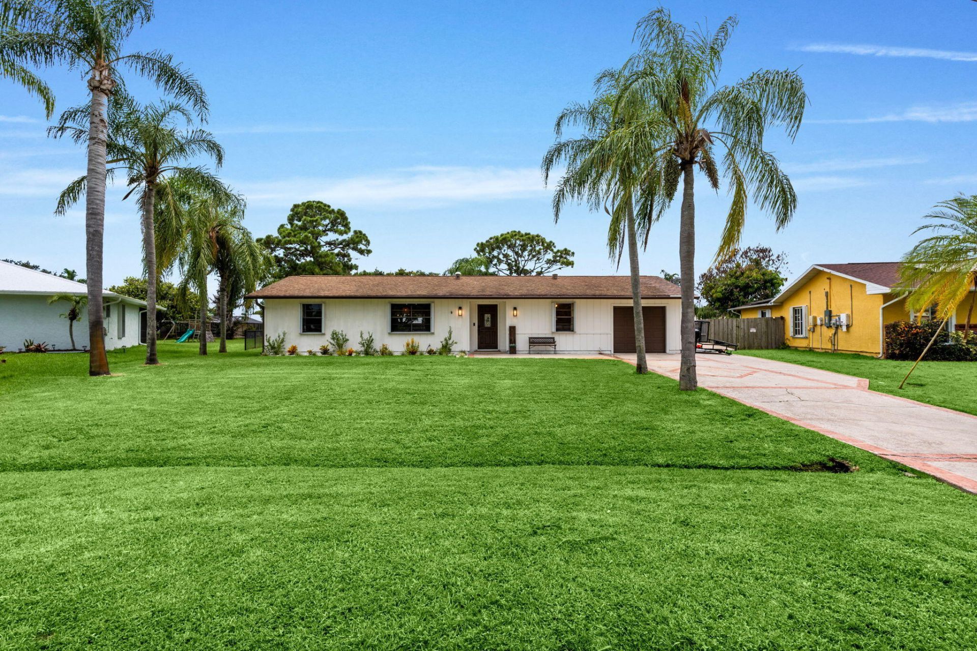 1292 SE Mendavia Avenue, Port Saint Lucie, FL 34952 Photo