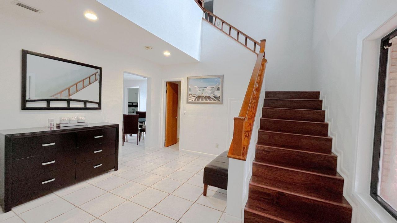 1104 Washington Street, Hollywood, FL 33019 Photo