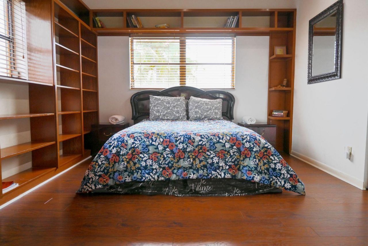 1104 Washington Street, Hollywood, FL 33019 Photo