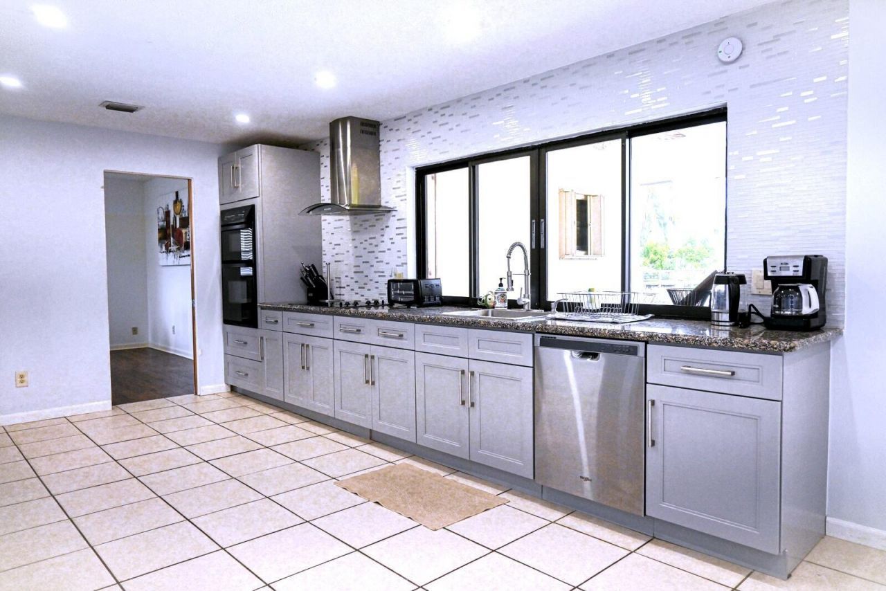 1104 Washington Street, Hollywood, FL 33019 Photo