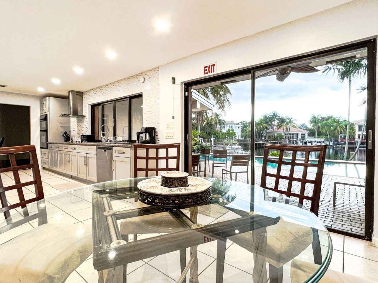 1104 Washington Street, Hollywood, FL 33019 Photo