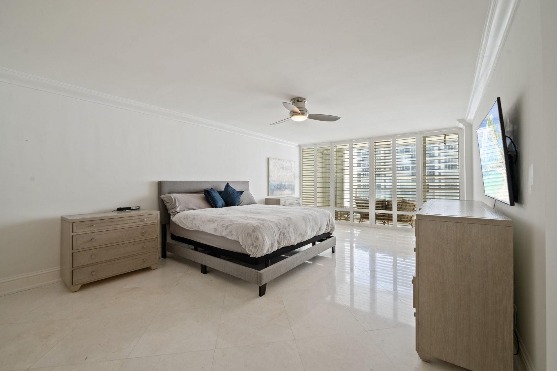 4300 N Ocean Boulevard, Unit 16G, Fort Lauderdale, FL 33308 Photo