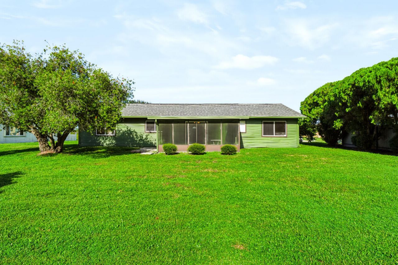 1422 SE Arenson Lane, Port Saint Lucie, FL 34952 Photo