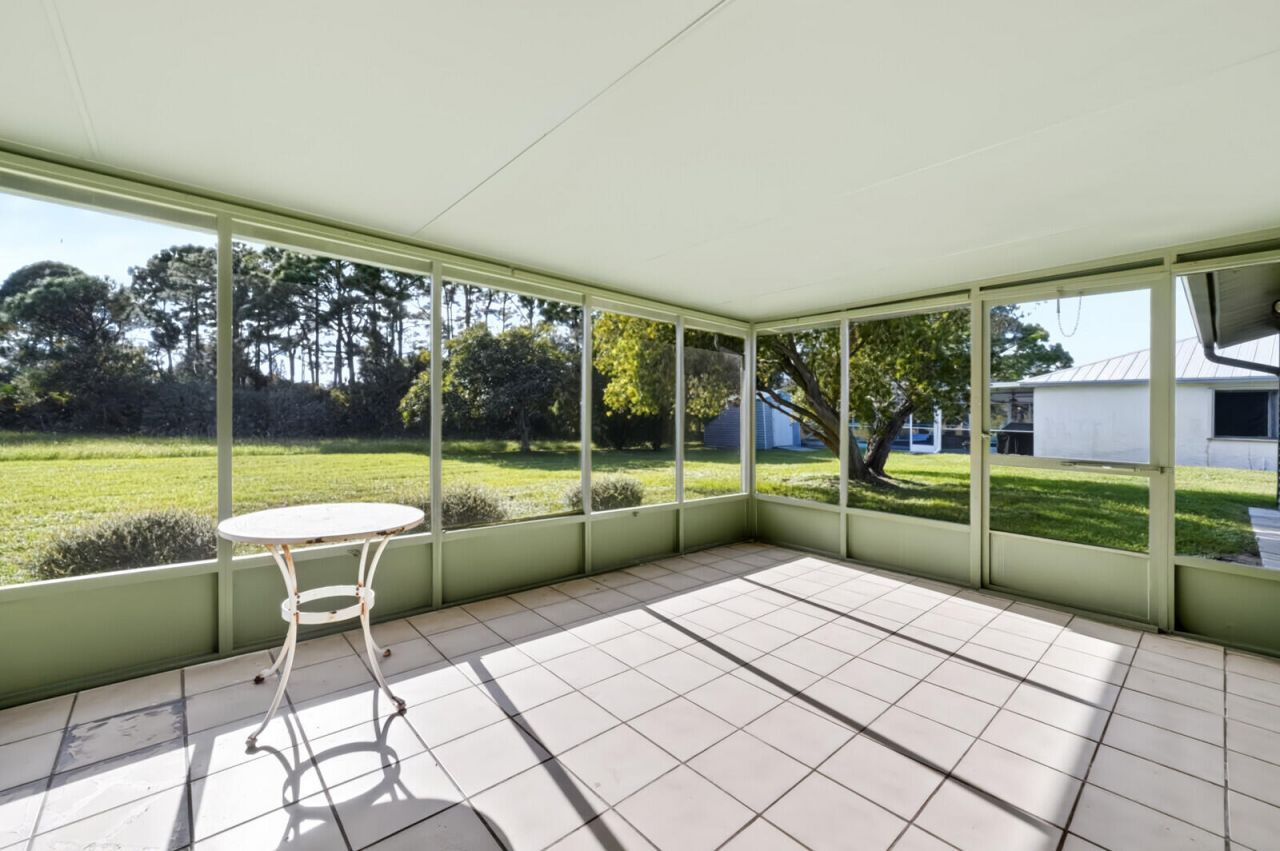 1422 SE Arenson Lane, Port Saint Lucie, FL 34952 Photo
