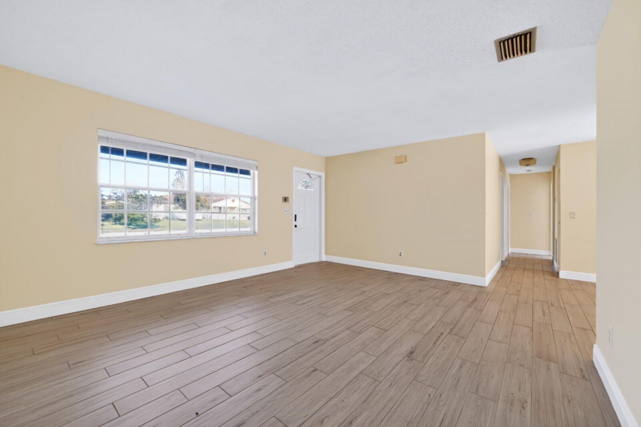 1422 SE Arenson Lane, Port Saint Lucie, FL 34952 Photo