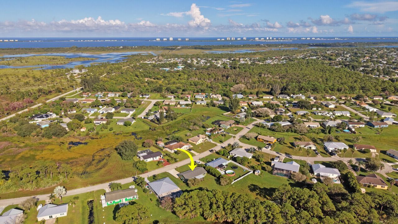 1422 SE Arenson Lane, Port Saint Lucie, FL 34952 Photo