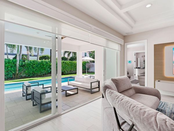 464 NE 8TH Street, Boca Raton, FL 33432