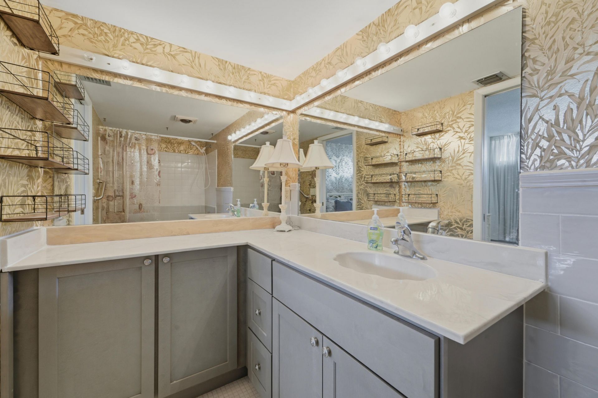 1950 SW Palm City Road, Unit 6-207, Stuart, FL 34994 Photo
