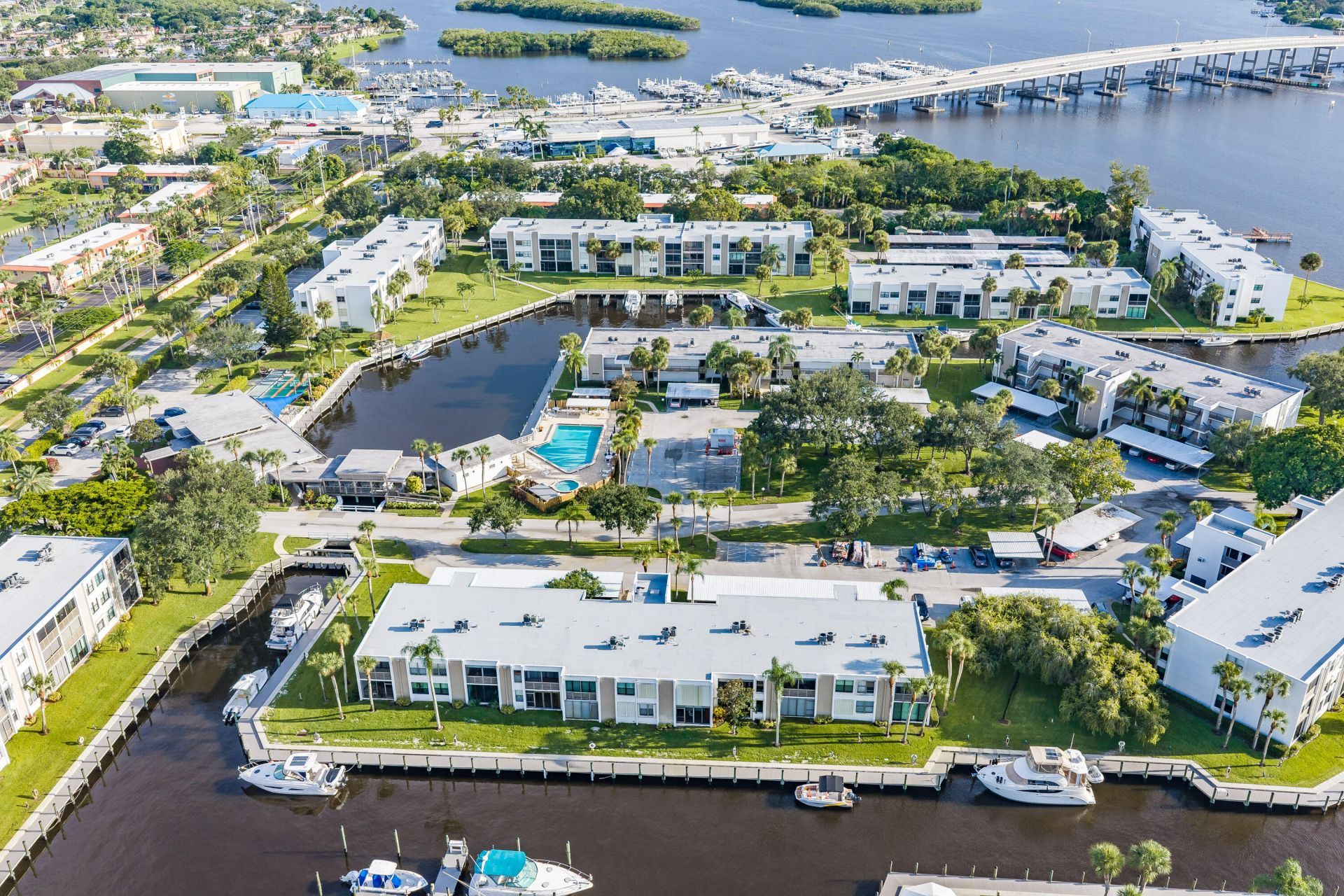 1950 SW Palm City Road, Unit 6-207, Stuart, FL 34994 Photo