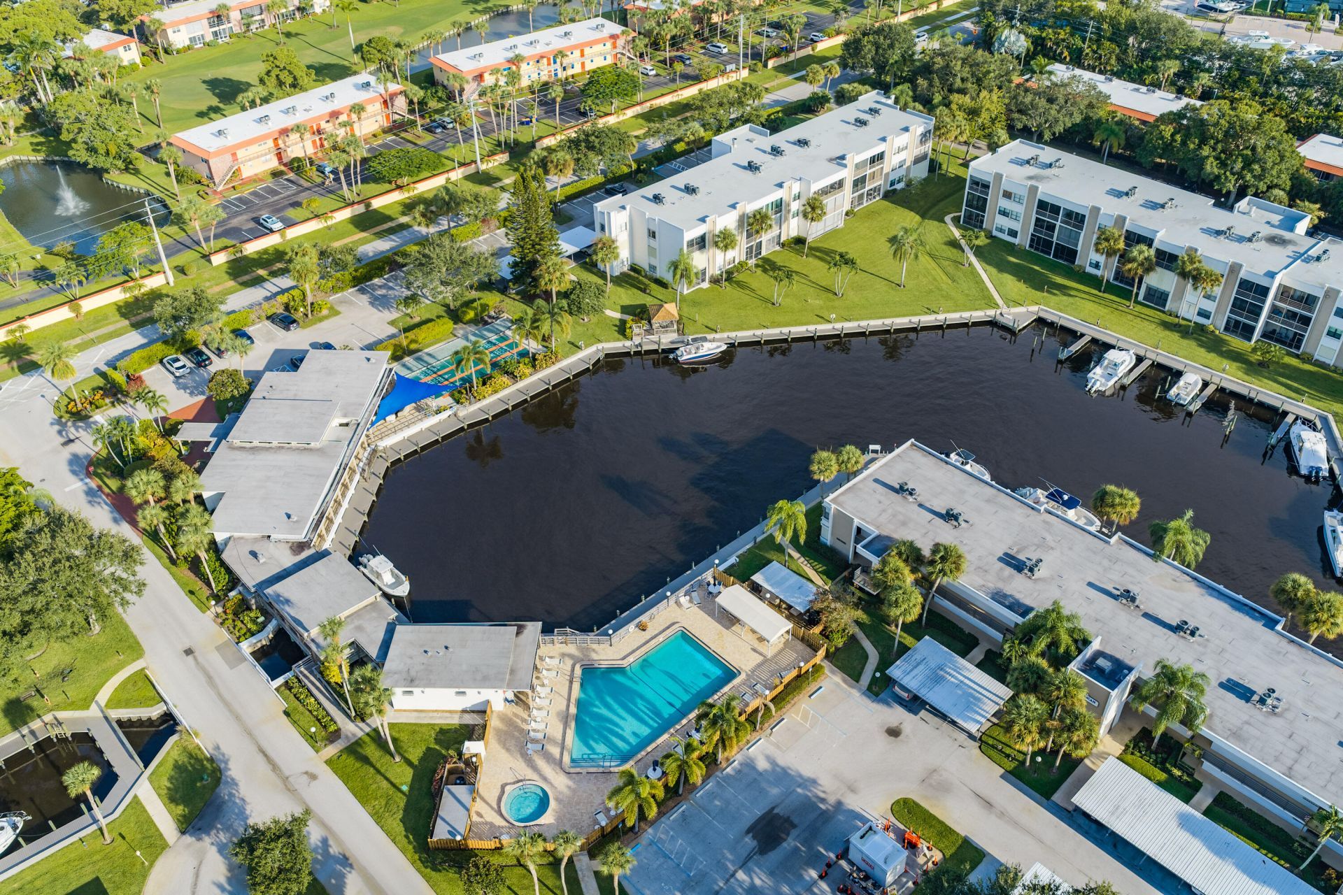 1950 SW Palm City Road, Unit 6-207, Stuart, FL 34994 Photo