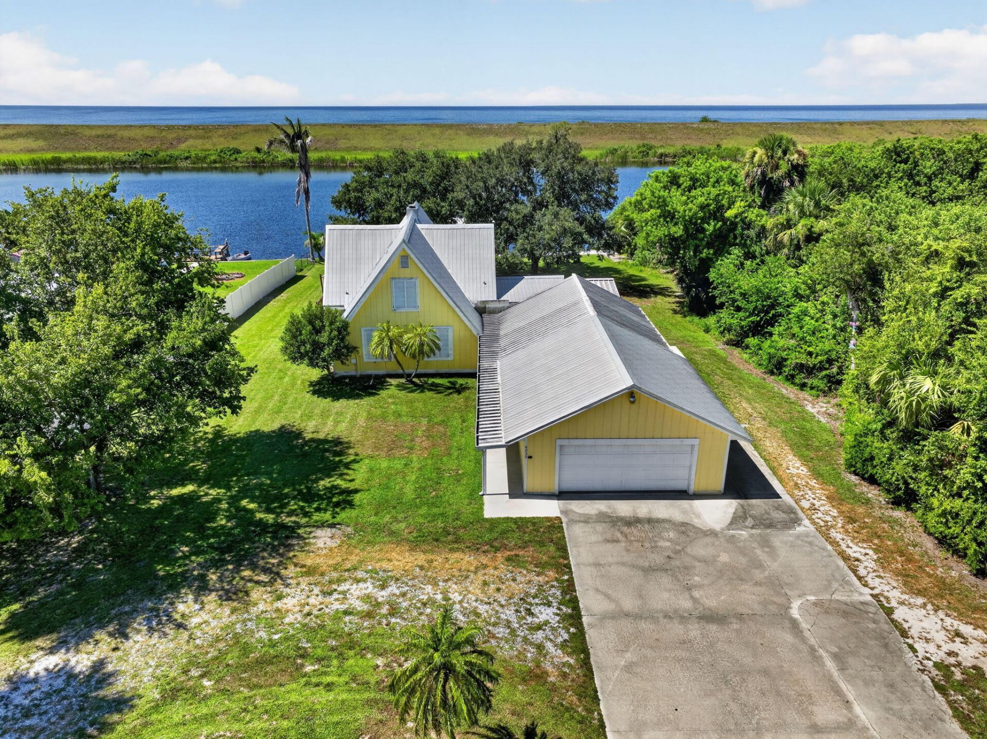 6532 Us-441, Okeechobee, FL 34974 Photo