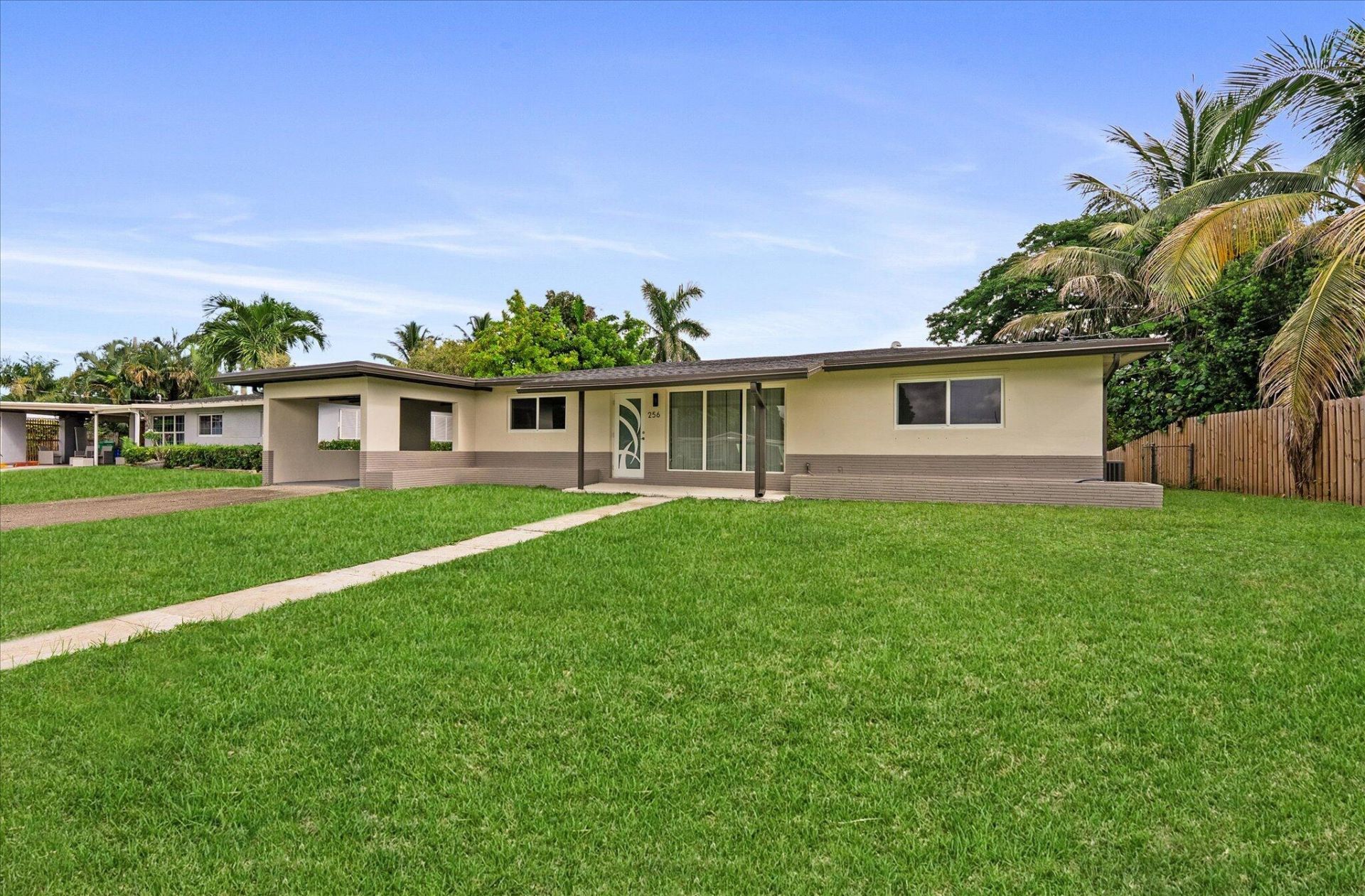 256 Greenbrier Drive, Palm Springs, FL 33461 Main Photo