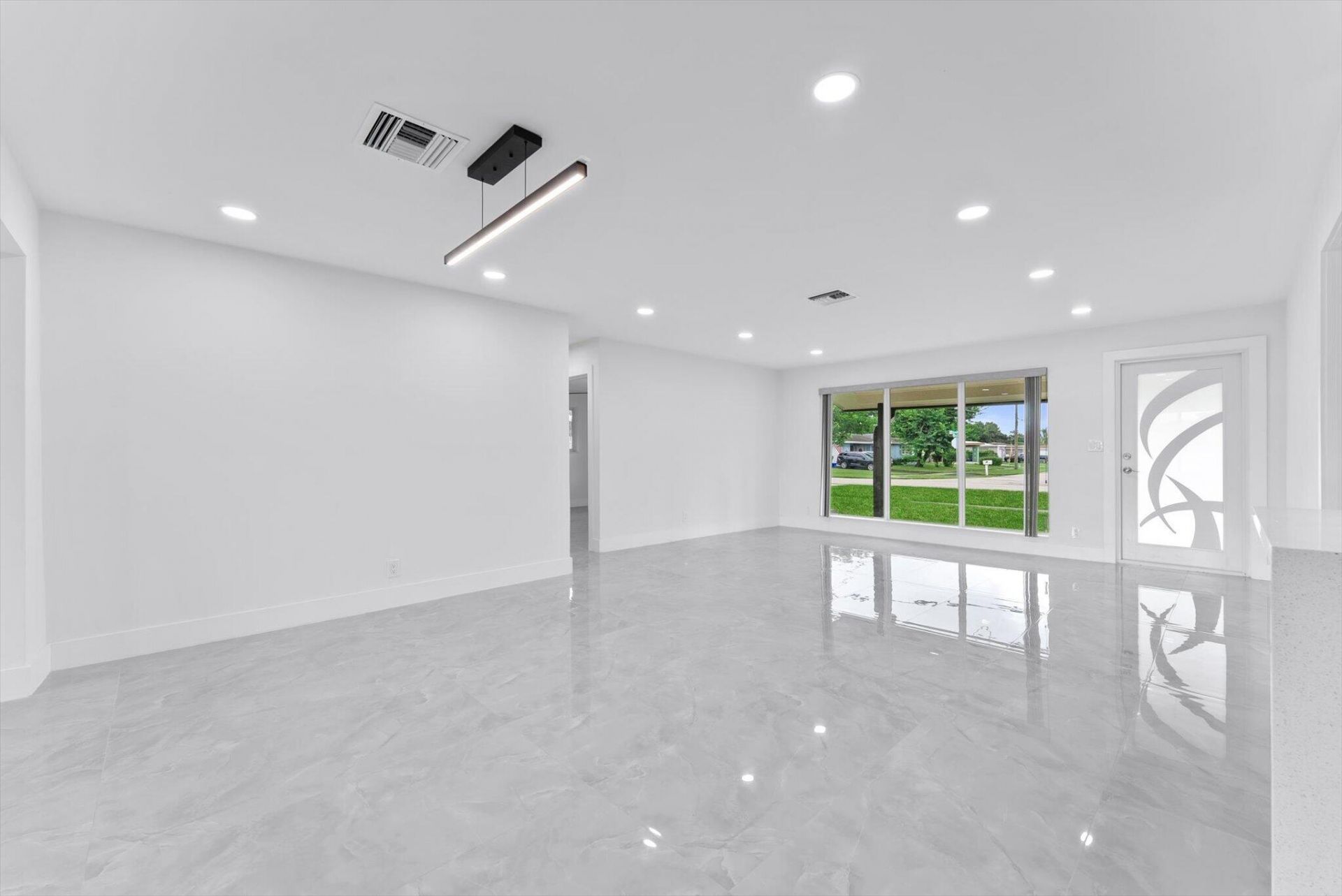 256 Greenbrier Drive, Palm Springs, FL 33461 Photo
