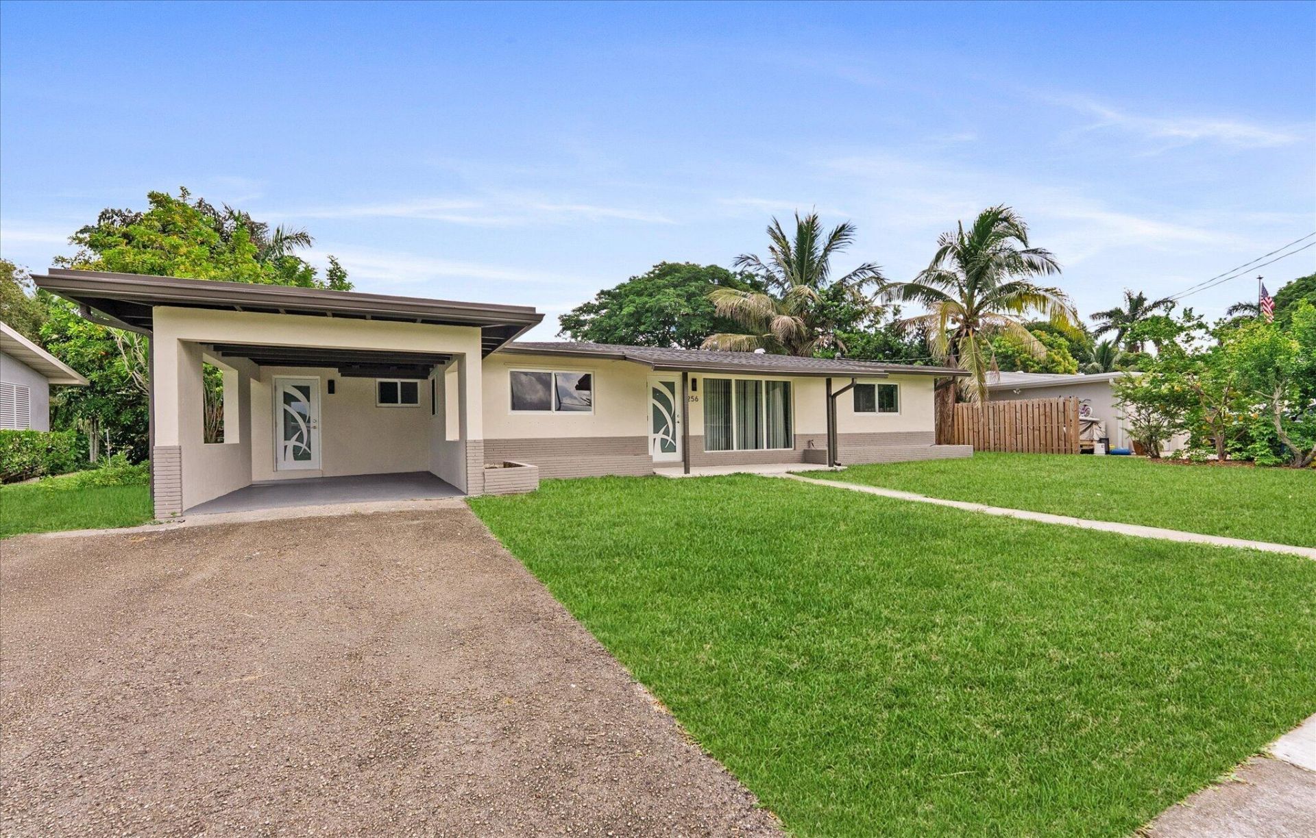 256 Greenbrier Drive, Palm Springs, FL 33461 Photo