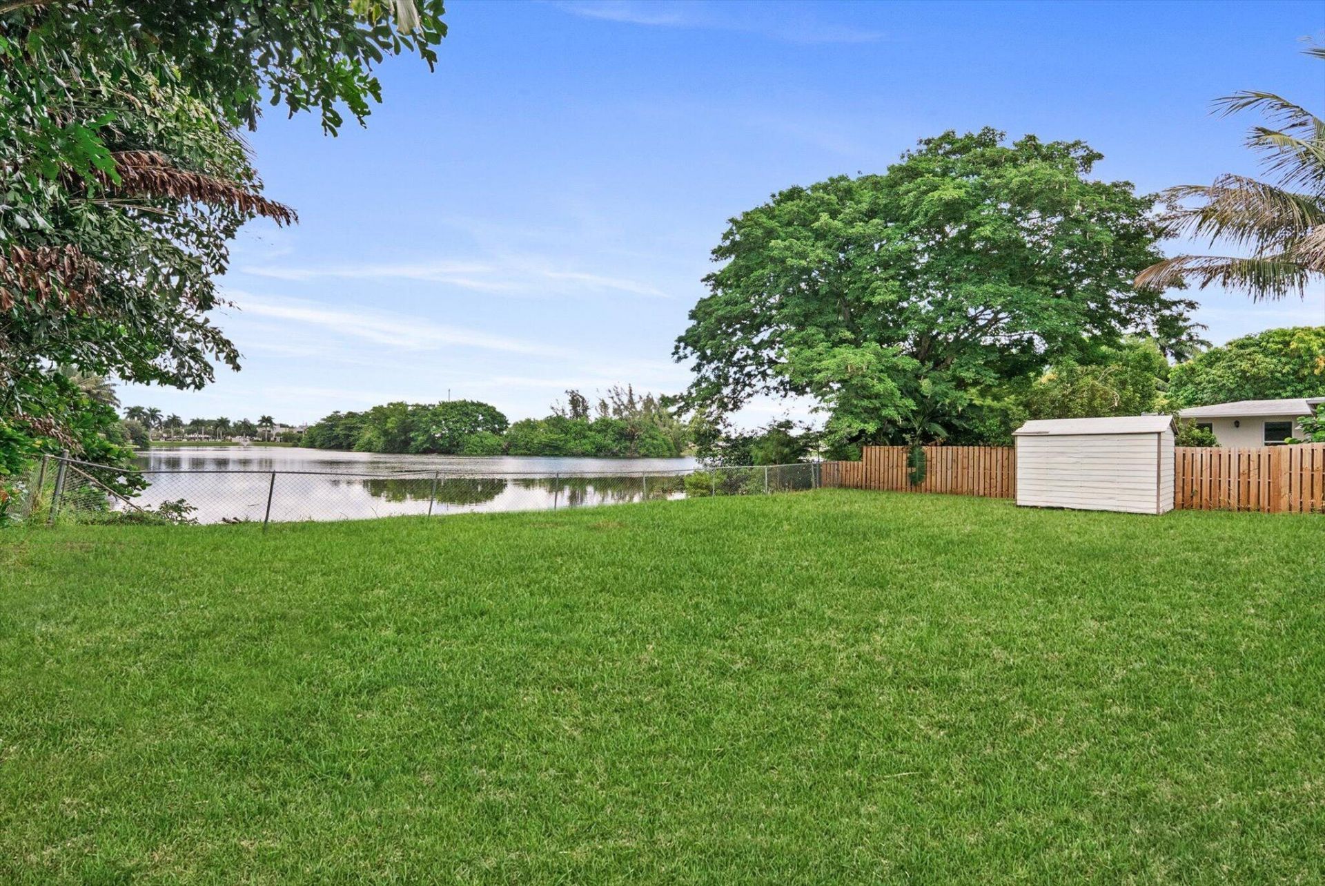 256 Greenbrier Drive, Palm Springs, FL 33461 Photo