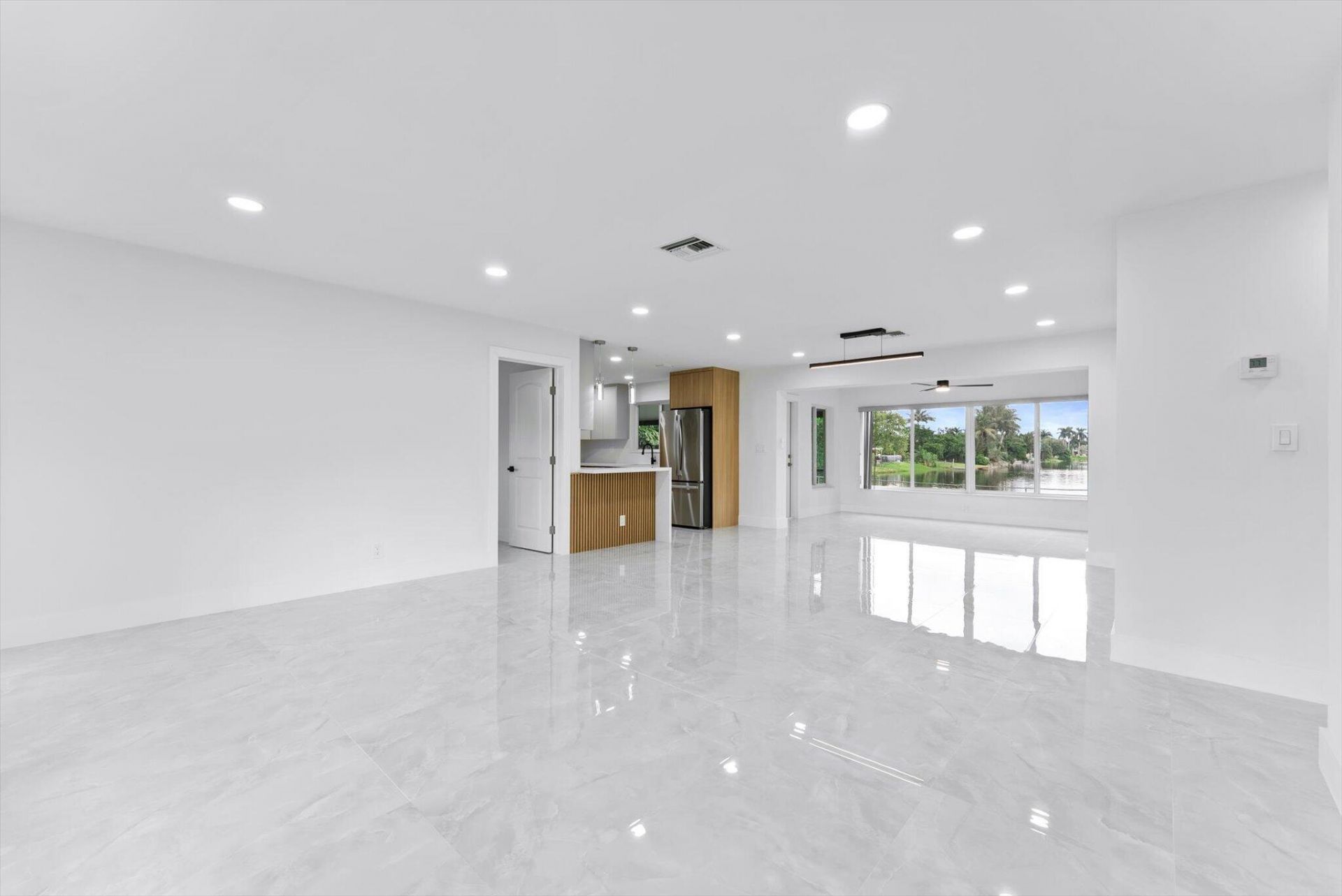 256 Greenbrier Drive, Palm Springs, FL 33461 Photo