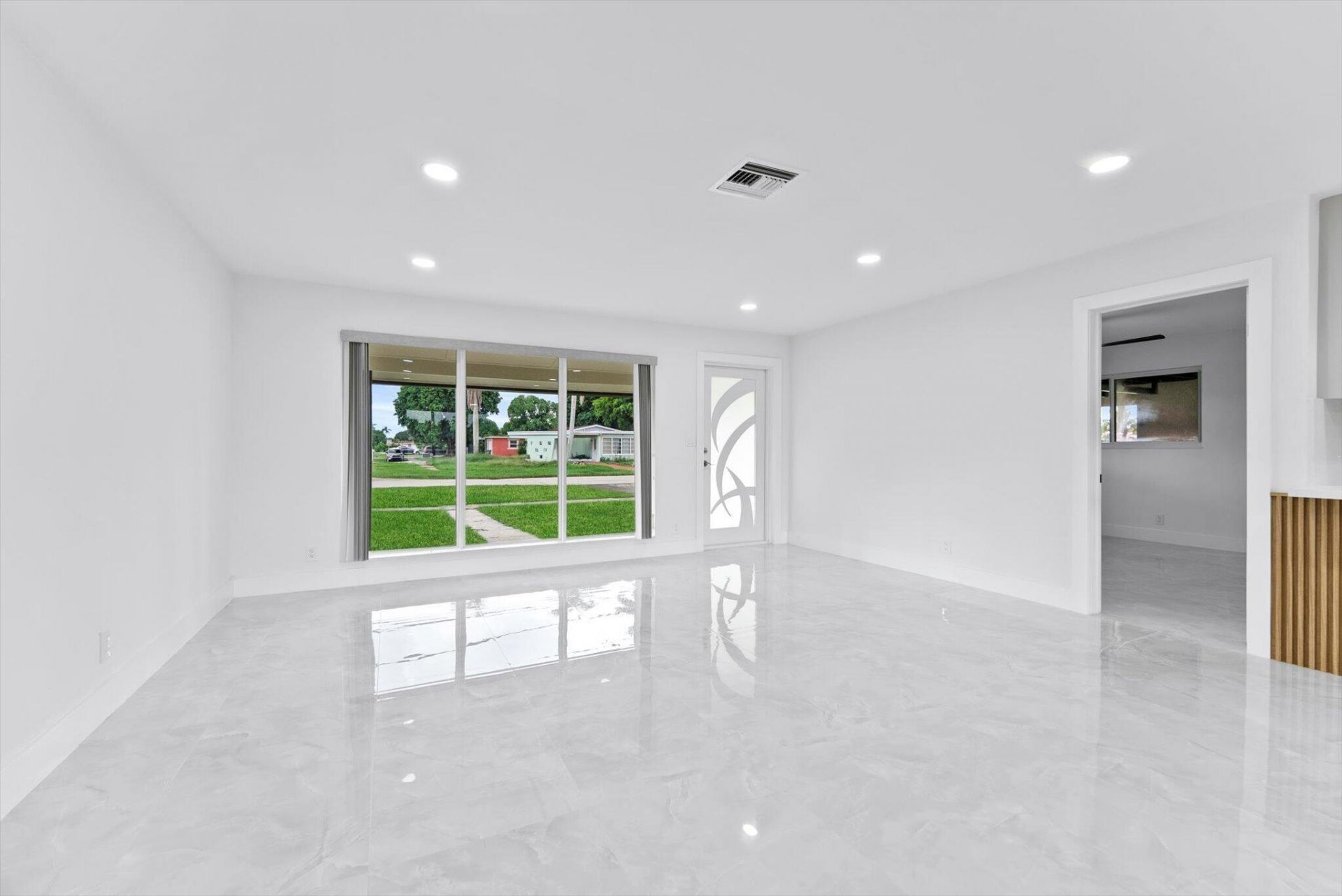 256 Greenbrier Drive, Palm Springs, FL 33461 Photo