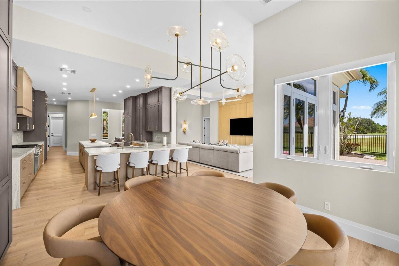 117 SE San Priverno, Port Saint Lucie, FL 34984 Photo