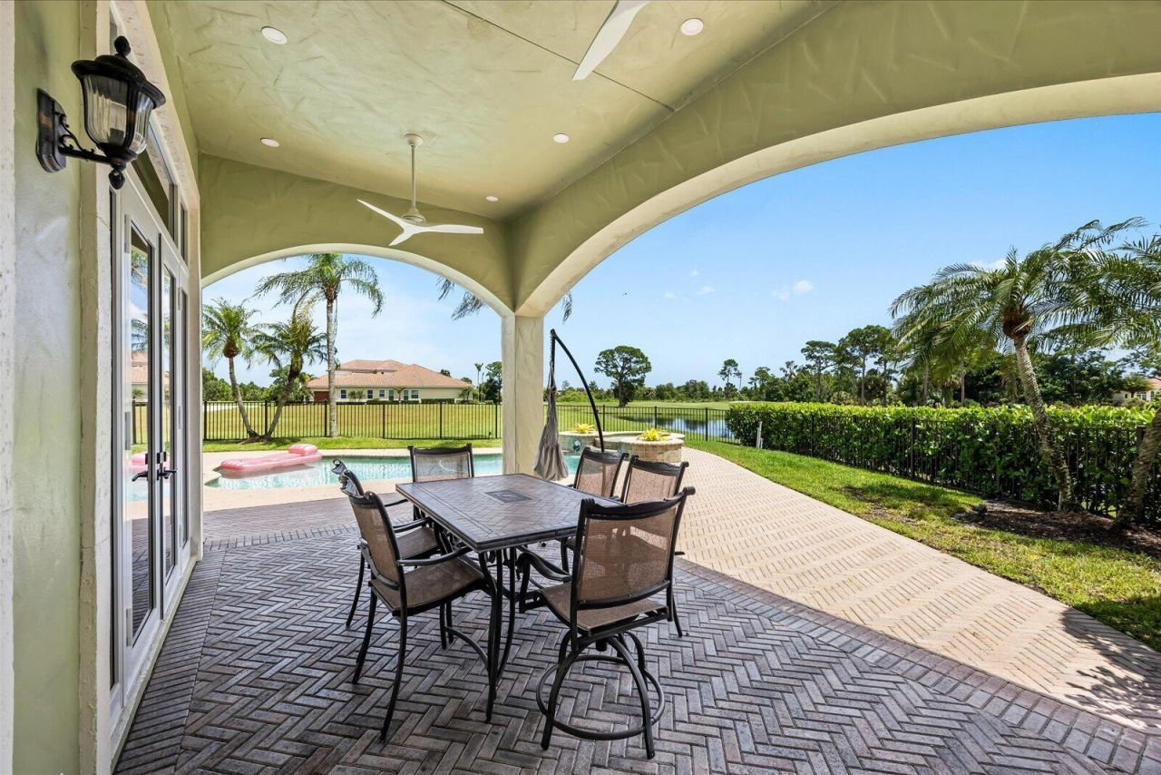 117 SE San Priverno, Port Saint Lucie, FL 34984 Photo