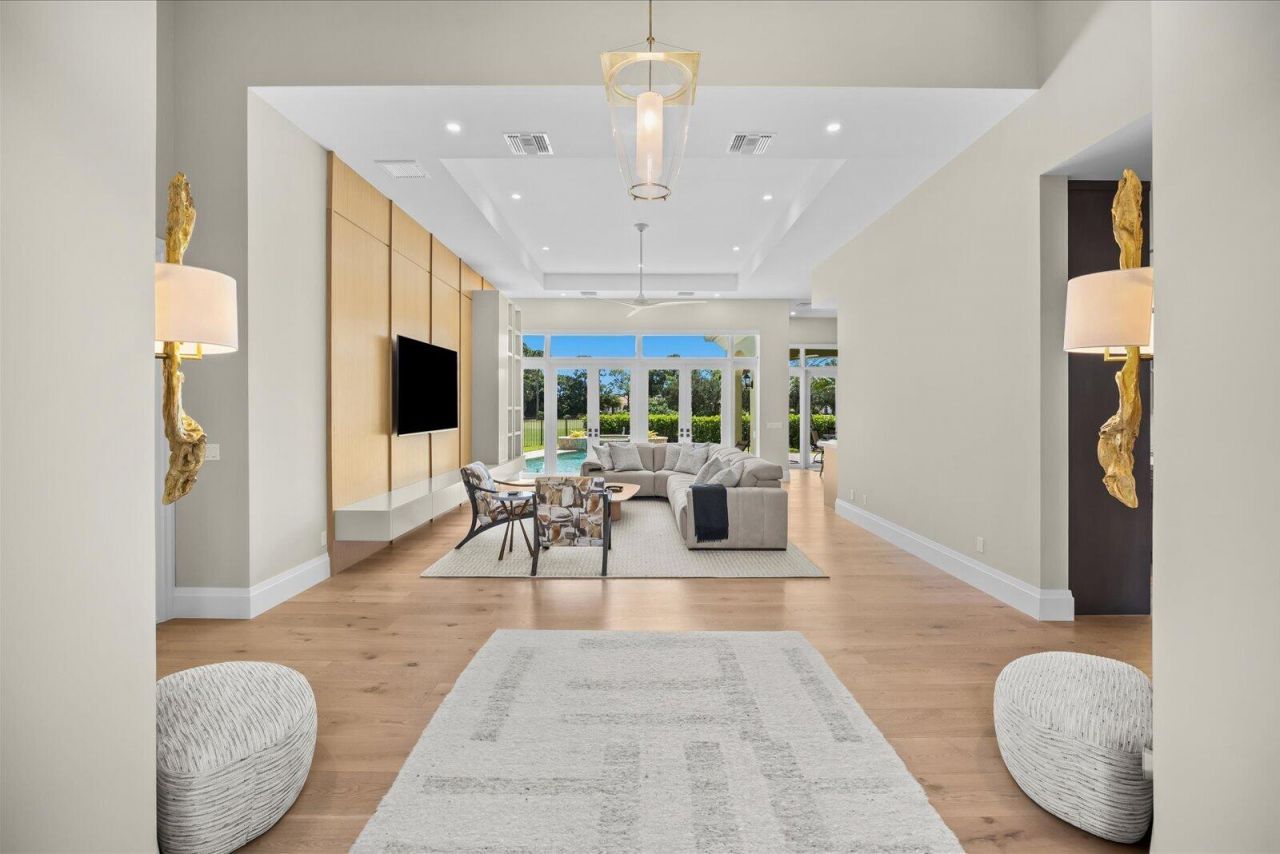 117 SE San Priverno, Port Saint Lucie, FL 34984 Photo