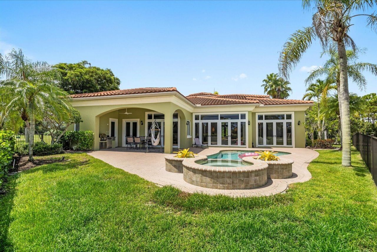 117 SE San Priverno, Port Saint Lucie, FL 34984 Photo