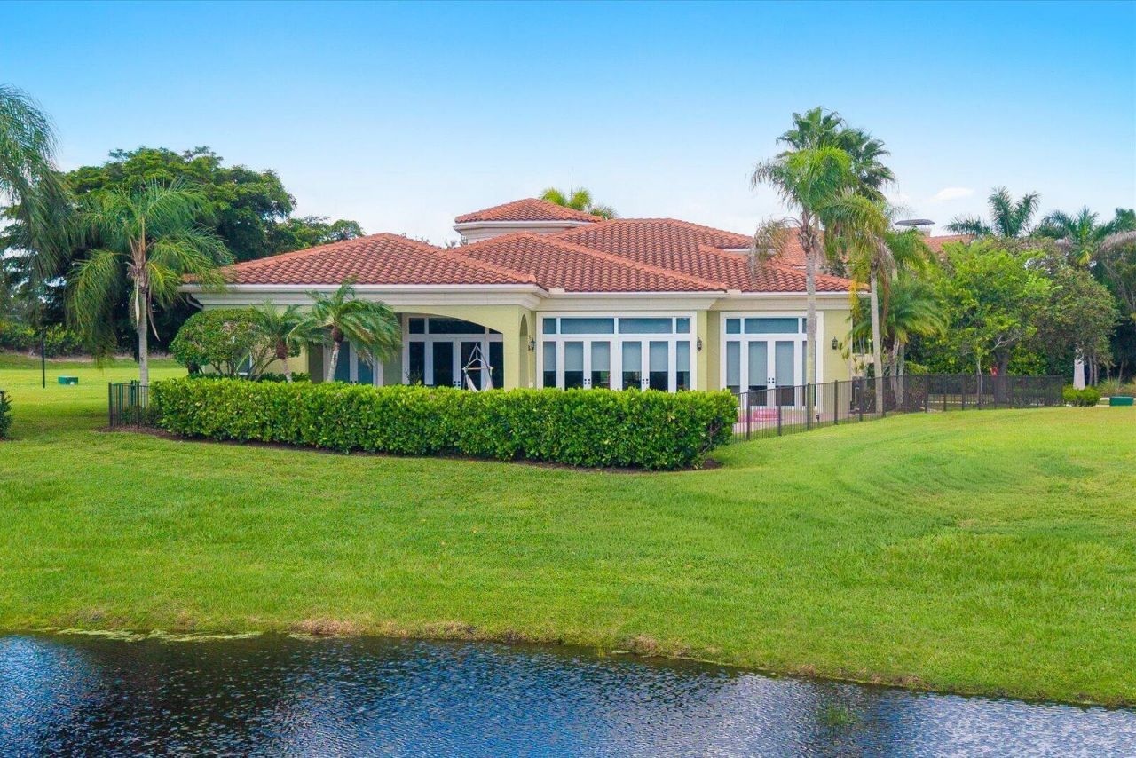 117 SE San Priverno, Port Saint Lucie, FL 34984 Photo