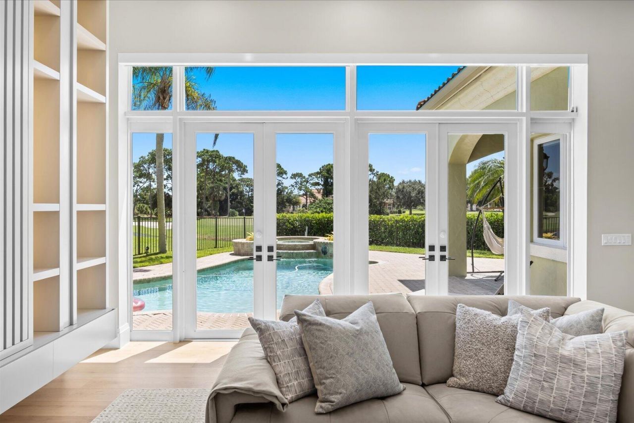 117 SE San Priverno, Port Saint Lucie, FL 34984 Photo