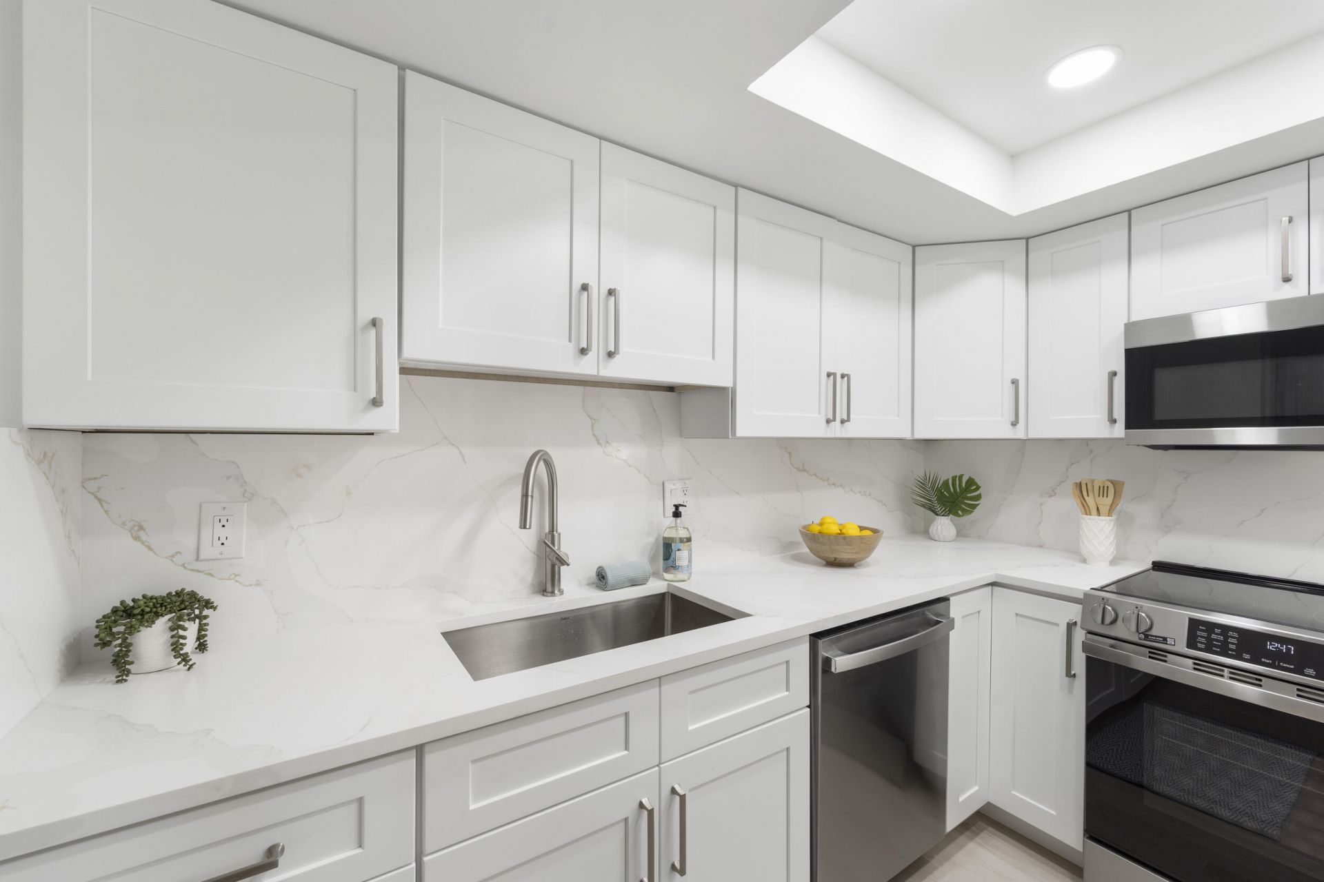 450 SW South River Drive, Unit 104, Stuart, FL 34997 Photo