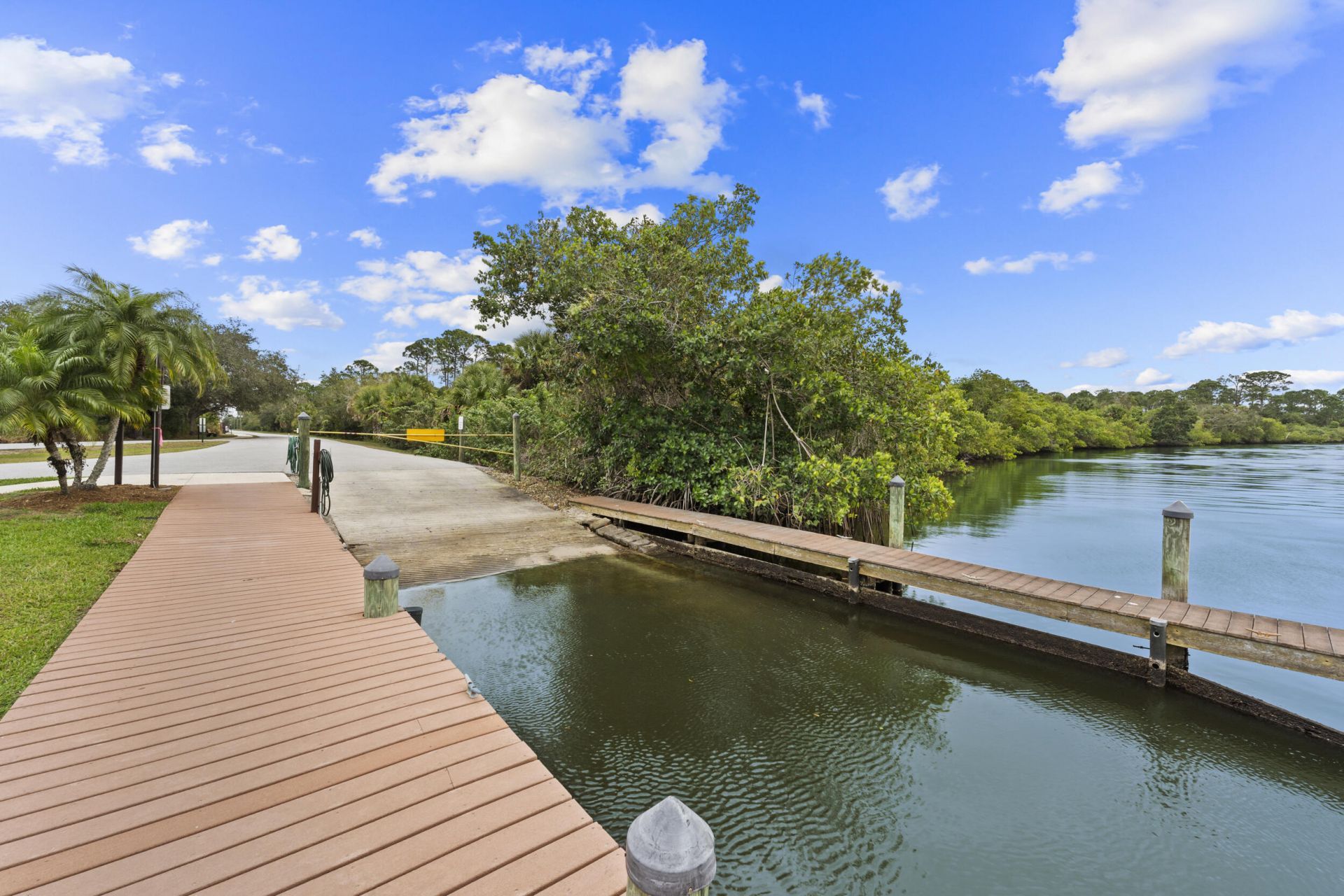450 SW South River Drive, Unit 104, Stuart, FL 34997 Photo