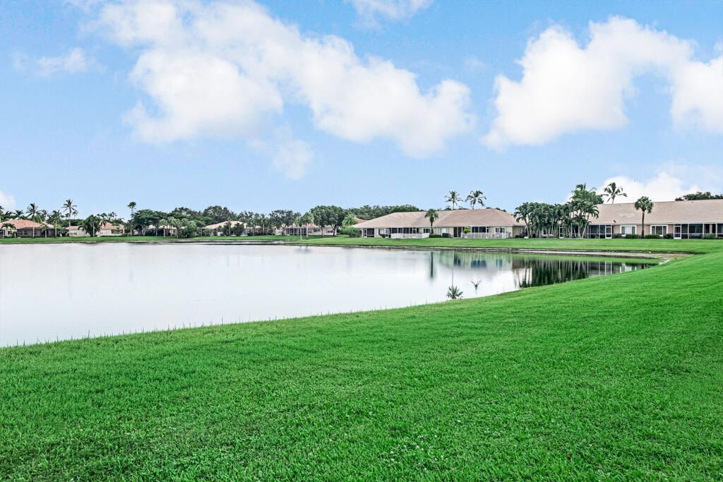 8429 Long Bay, West Palm Beach, FL 33411 Photo