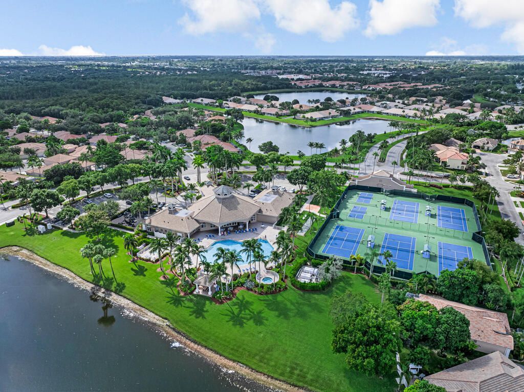 8429 Long Bay, West Palm Beach, FL 33411 Photo