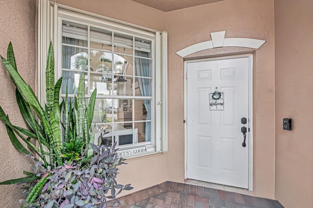 8429 Long Bay, West Palm Beach, FL 33411 Photo