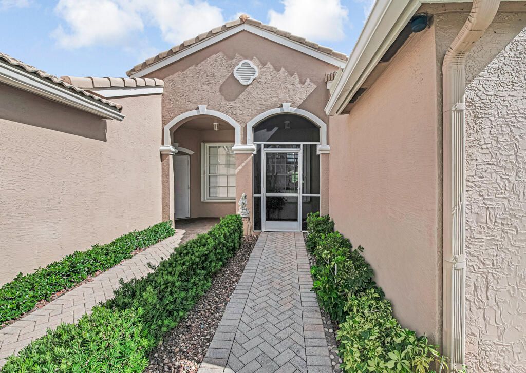 8429 Long Bay, West Palm Beach, FL 33411 Photo