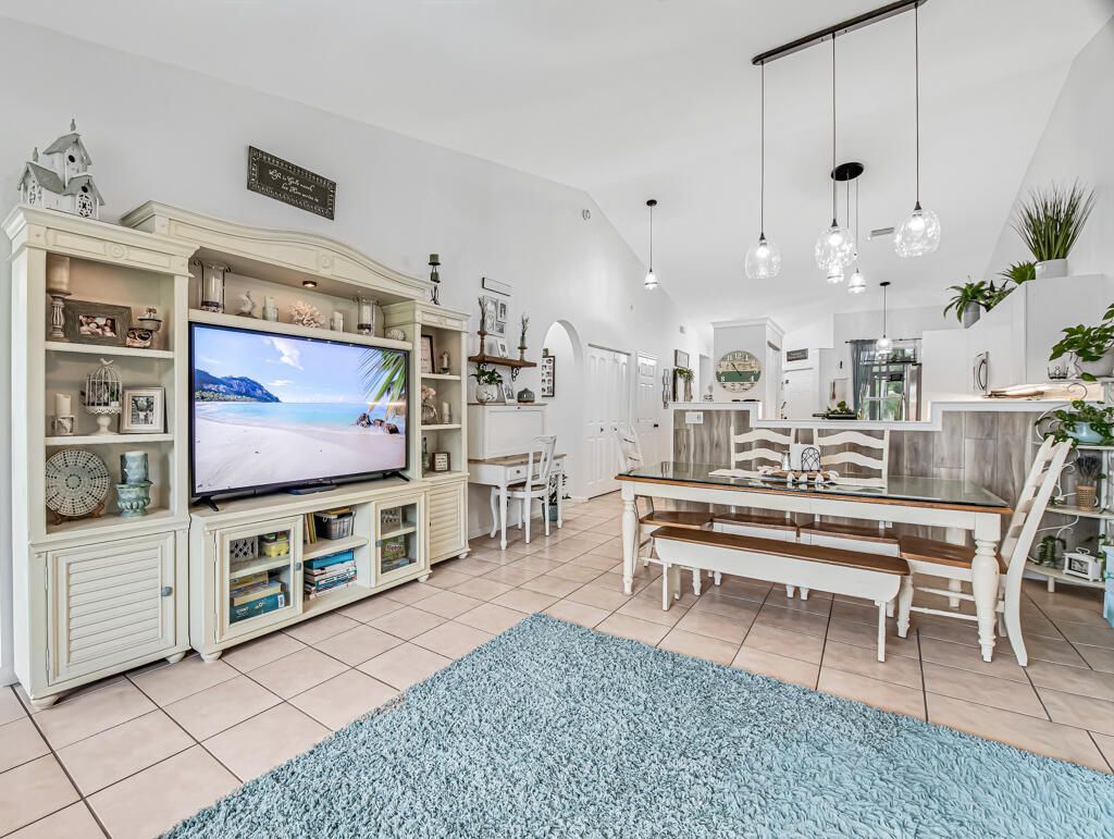 8429 Long Bay, West Palm Beach, FL 33411 Photo