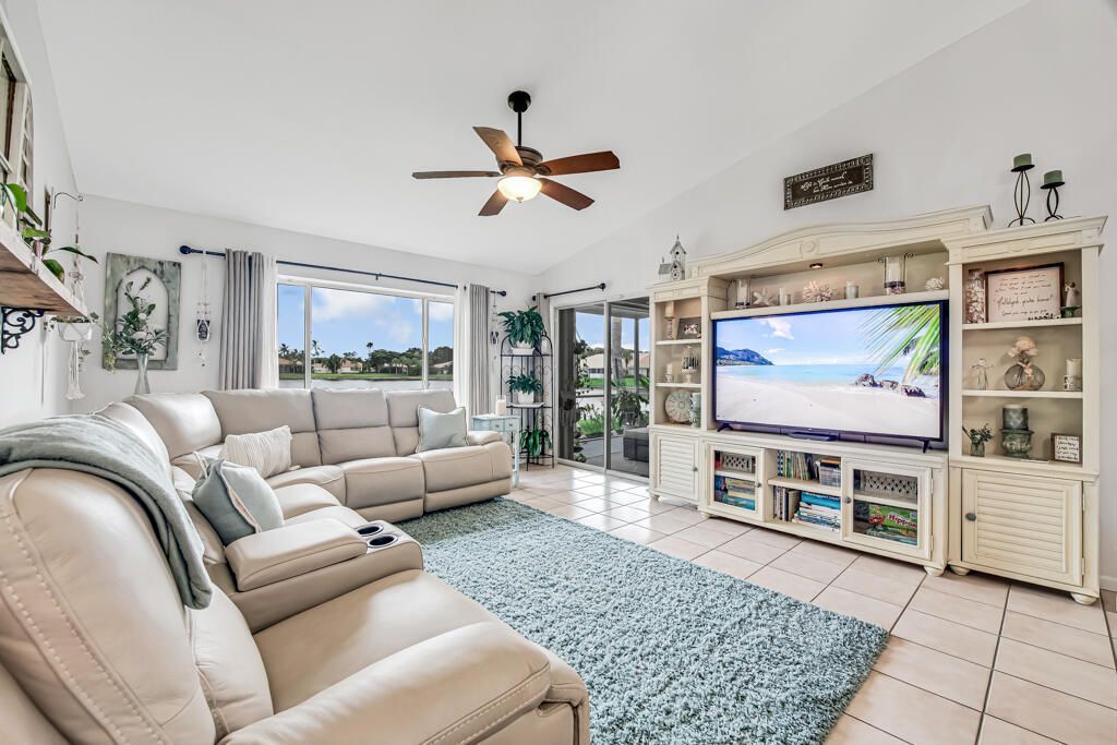 8429 Long Bay, West Palm Beach, FL 33411 Photo