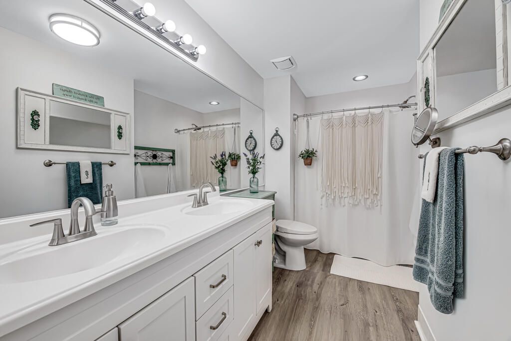 8429 Long Bay, West Palm Beach, FL 33411 Photo