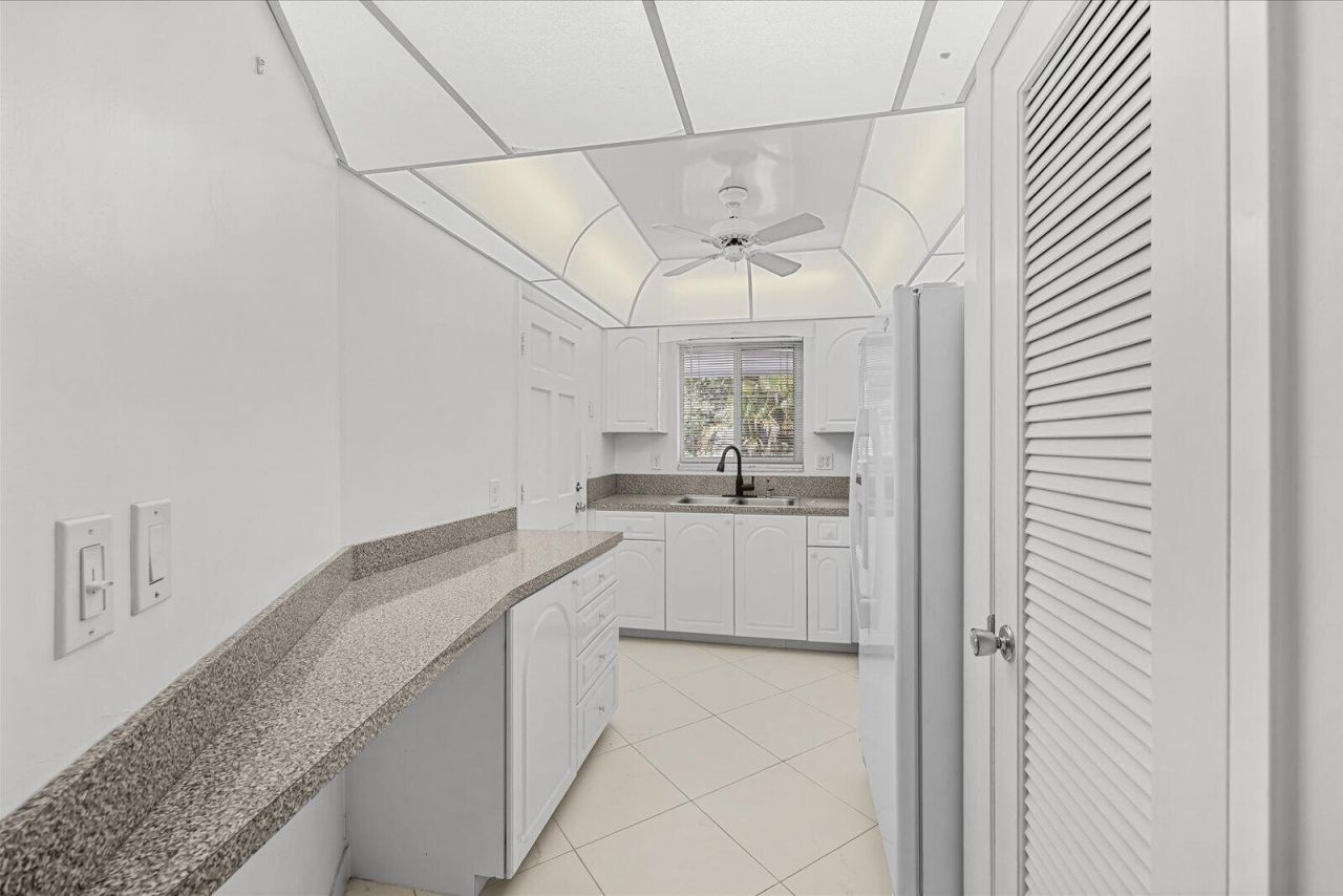 2 Garden Street, Unit 203M, Tequesta, FL 33469 Photo