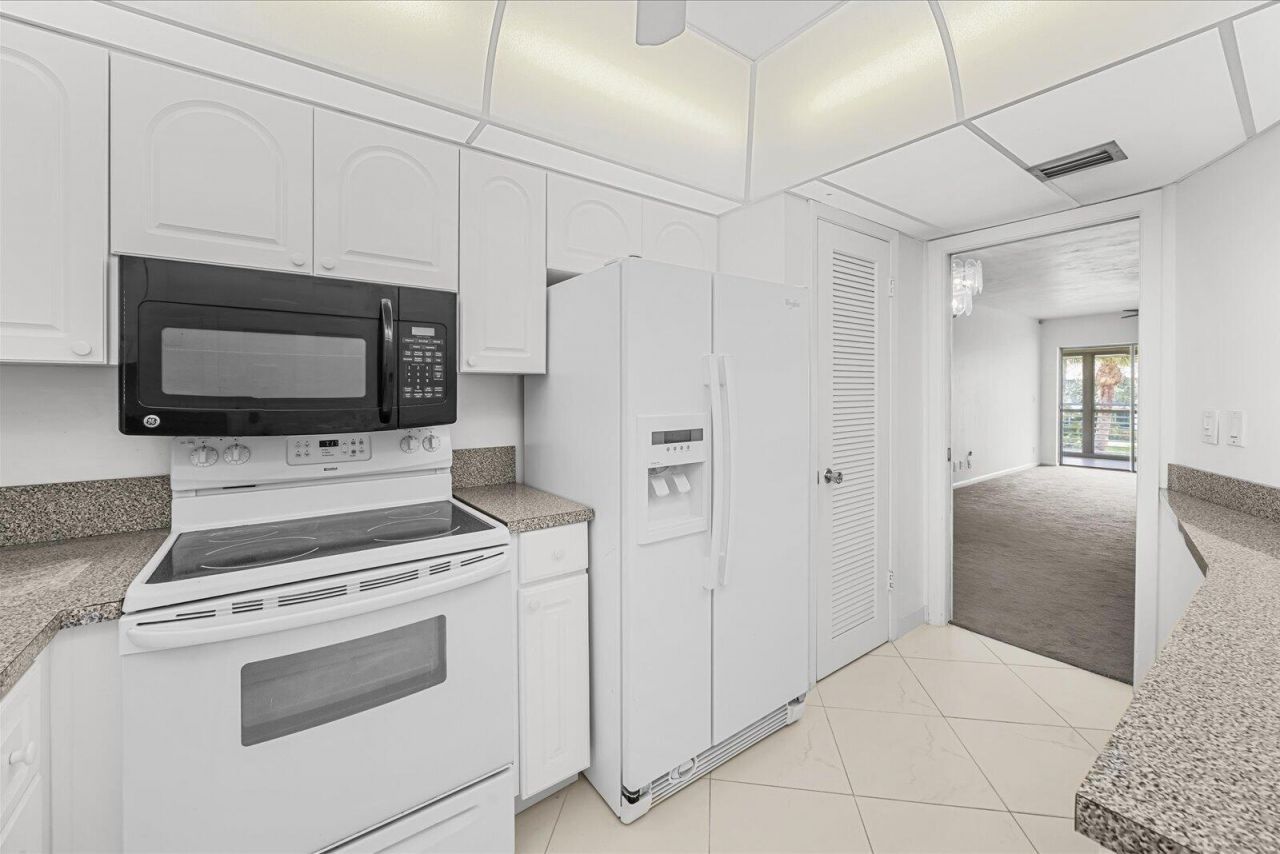 2 Garden Street, Unit 203M, Tequesta, FL 33469 Photo
