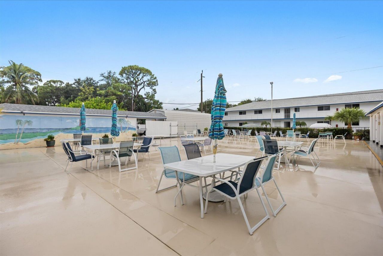 2 Garden Street, Unit 203M, Tequesta, FL 33469 Photo