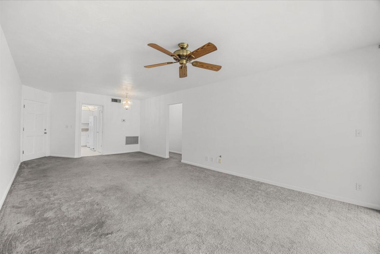 2 Garden Street, Unit 203M, Tequesta, FL 33469 Photo