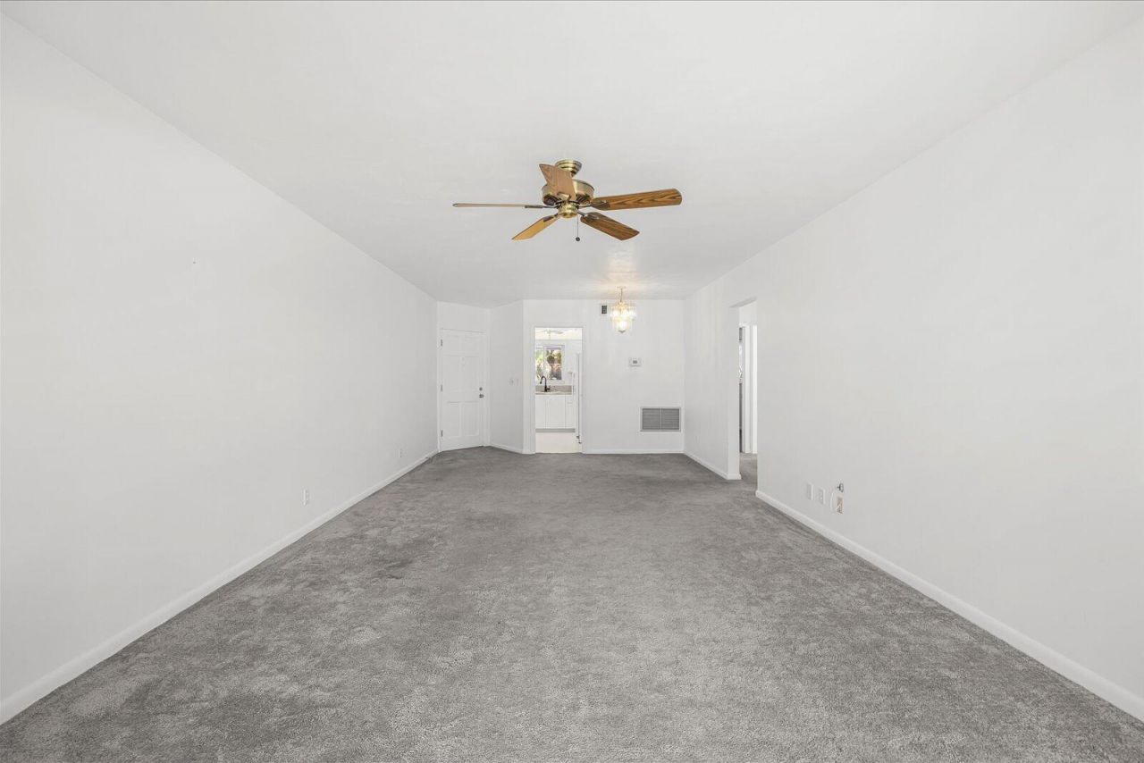 2 Garden Street, Unit 203M, Tequesta, FL 33469 Photo