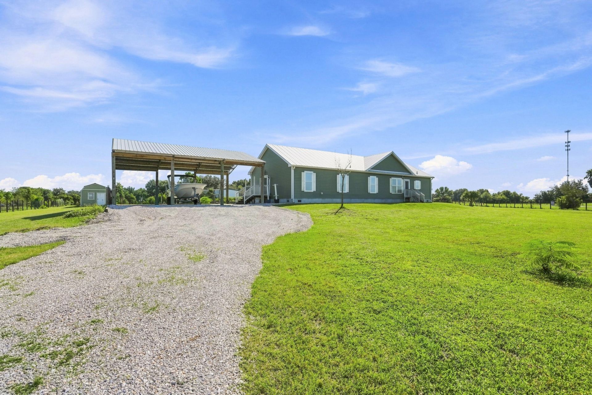 4944 NE 115th Place, Okeechobee, FL 34972 Photo