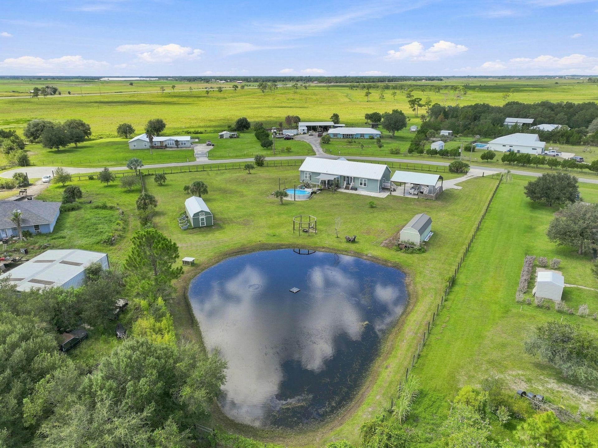 4944 NE 115th Place, Okeechobee, FL 34972 Photo