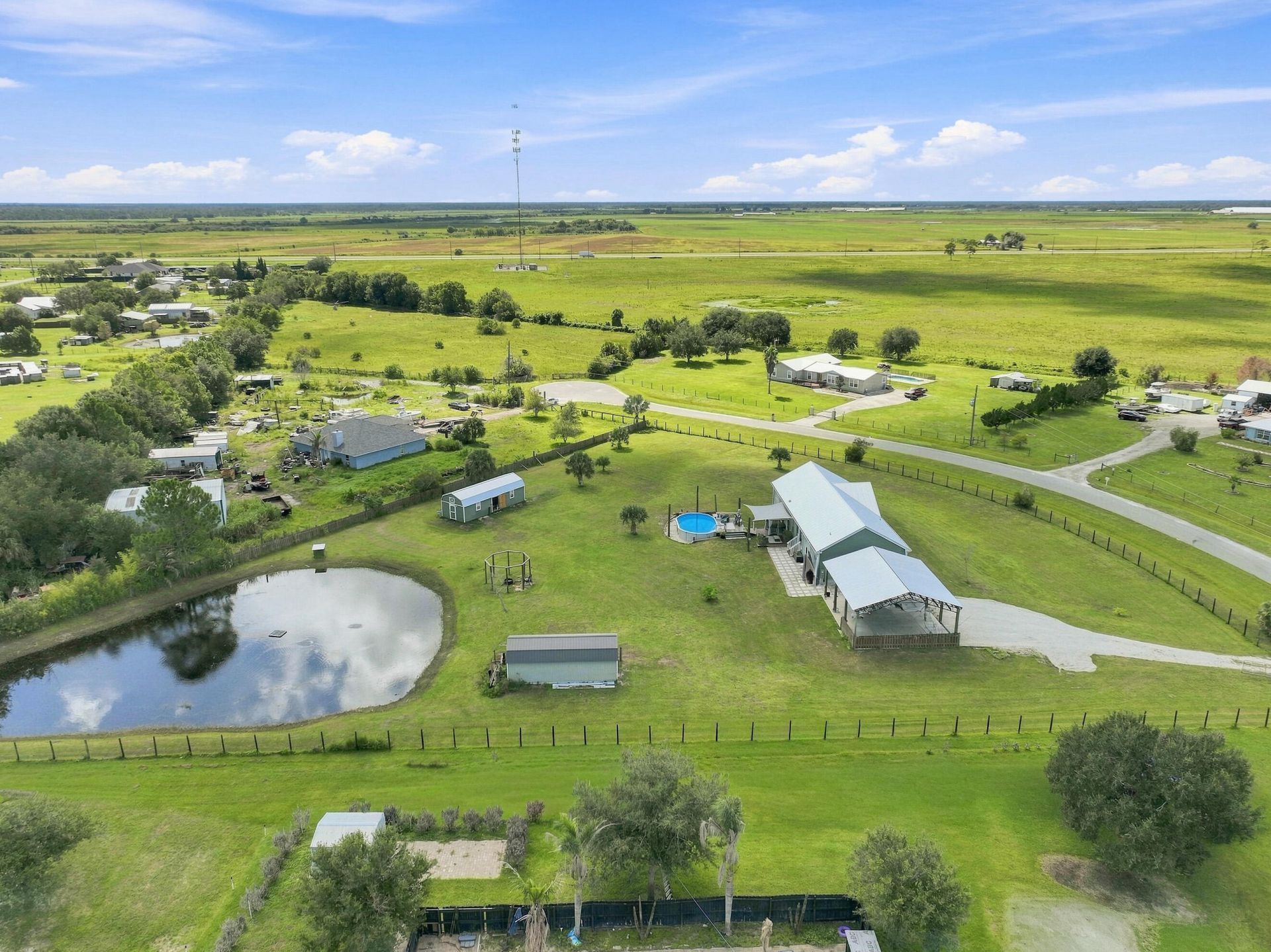 4944 NE 115th Place, Okeechobee, FL 34972 Photo