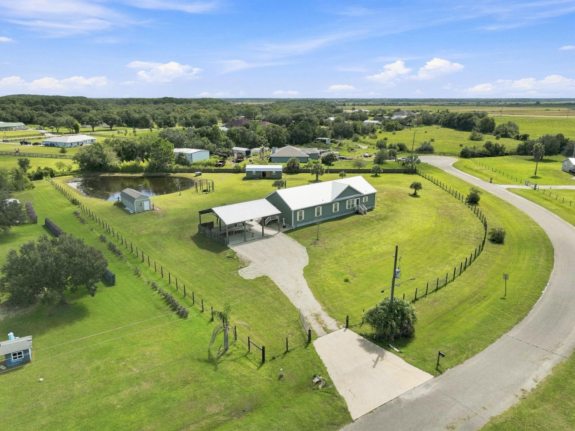 4944 NE 115th Place, Okeechobee, FL 34972 Photo