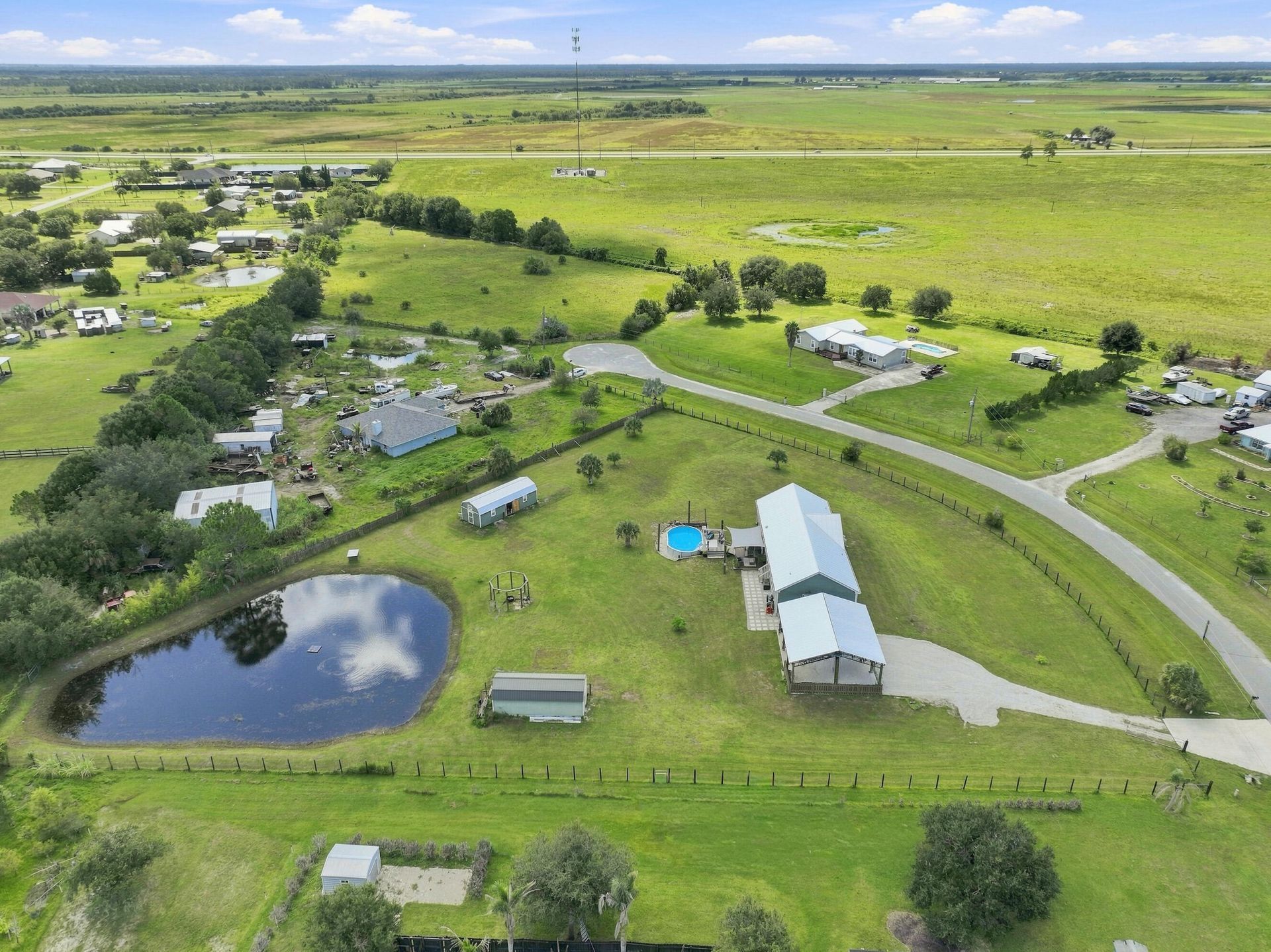4944 NE 115th Place, Okeechobee, FL 34972 Photo